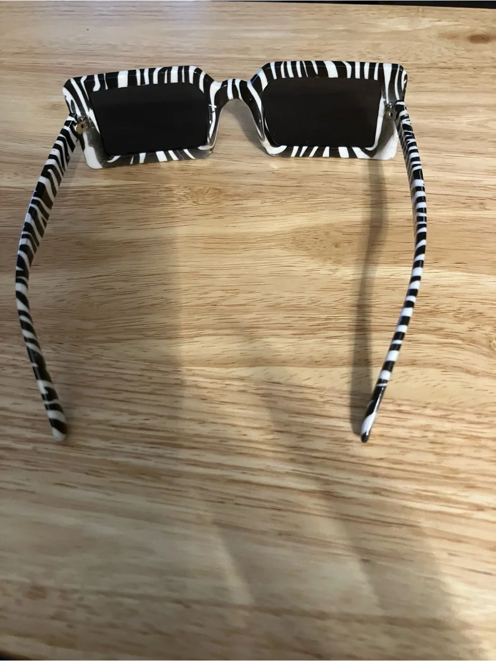 Zebra Stripe Rectangle Sunglasses - Black & White